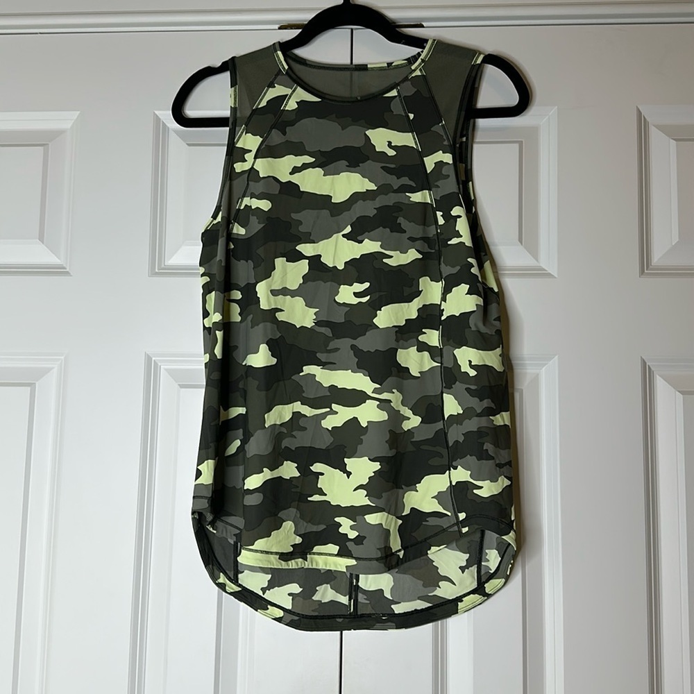 Lululemon Sculpt Tank Camo Sz6 See Measurements